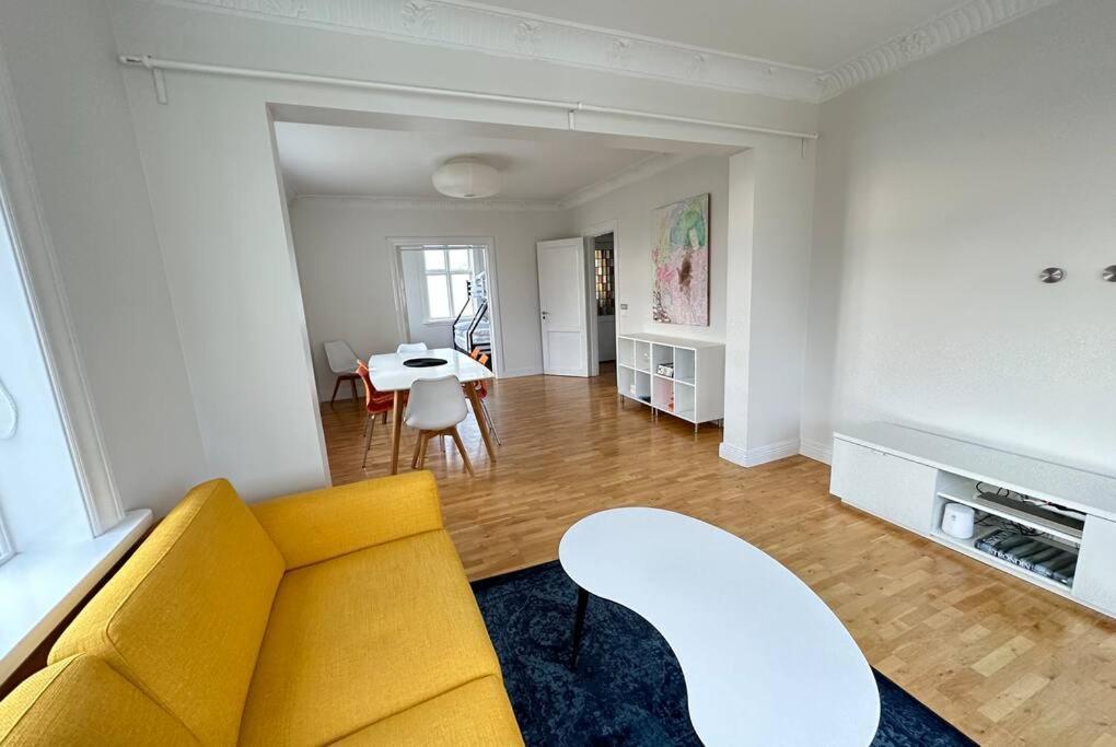 Beautiful 2 Bedroom Apartment Downtown 레이캬비크 외부 사진