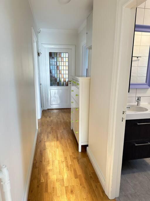 Beautiful 2 Bedroom Apartment Downtown 레이캬비크 외부 사진